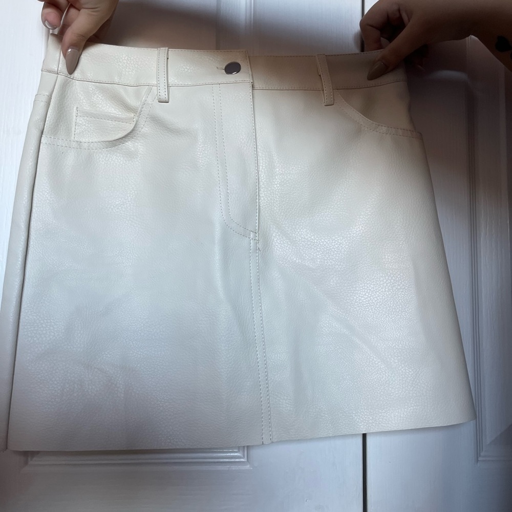 Forever 21 White Leather Skirt with Zipper